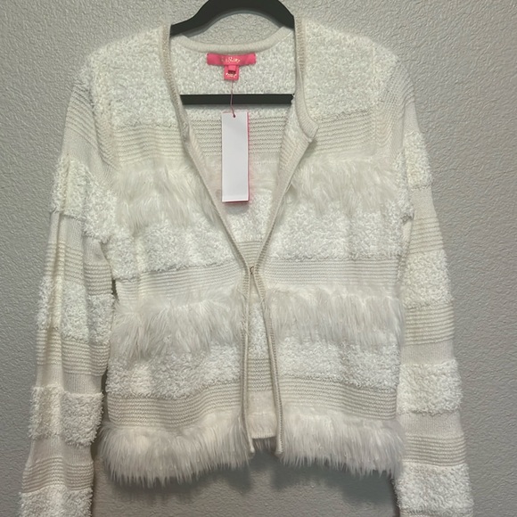 Lilly Pulitzer NWT Pelham Cardigan Coconut Cream Faux Fur $218 Large Winter - Picture 2 of 8